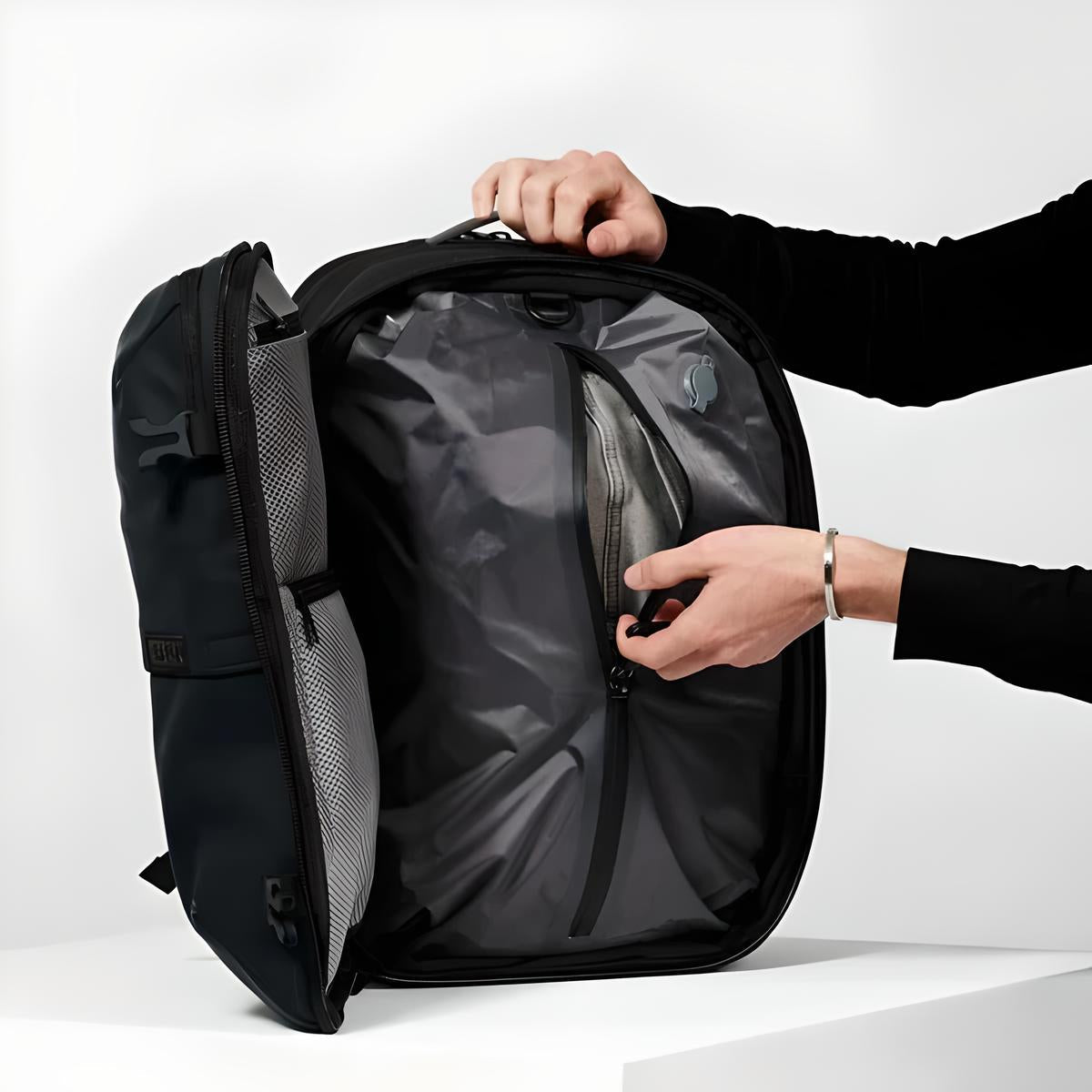 Airbag™ Vacuum Compression Backpack – Pack 70% More