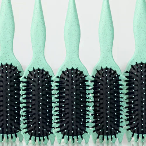 CurlDefine™ | 3-in-1 Curl Brush – Frizz Control & Volume