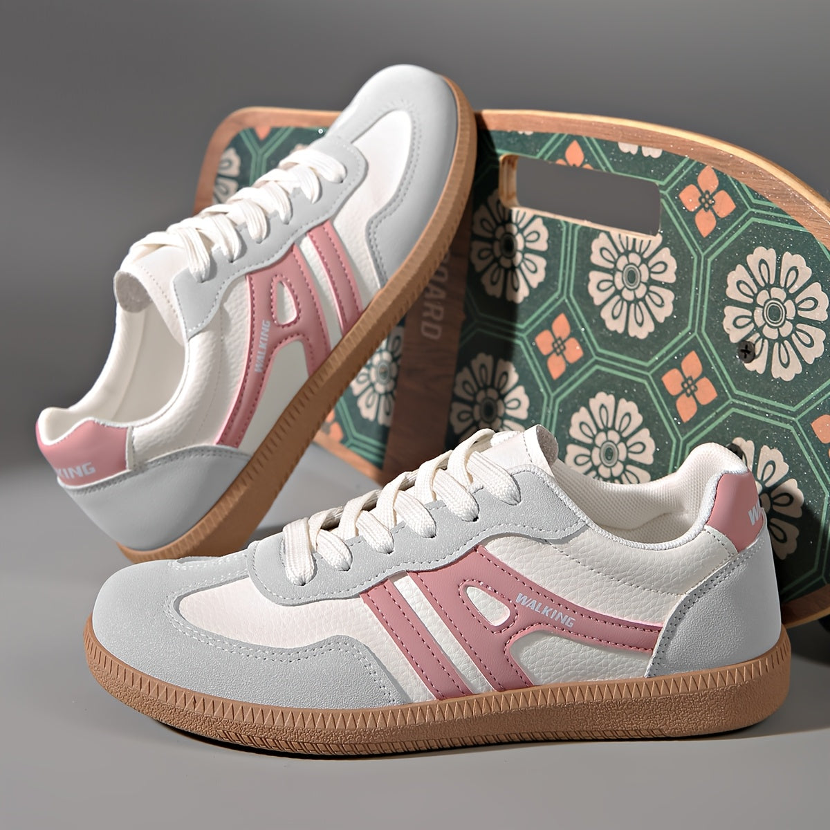 Megan - Women's Casual Lace-Up Sneakers