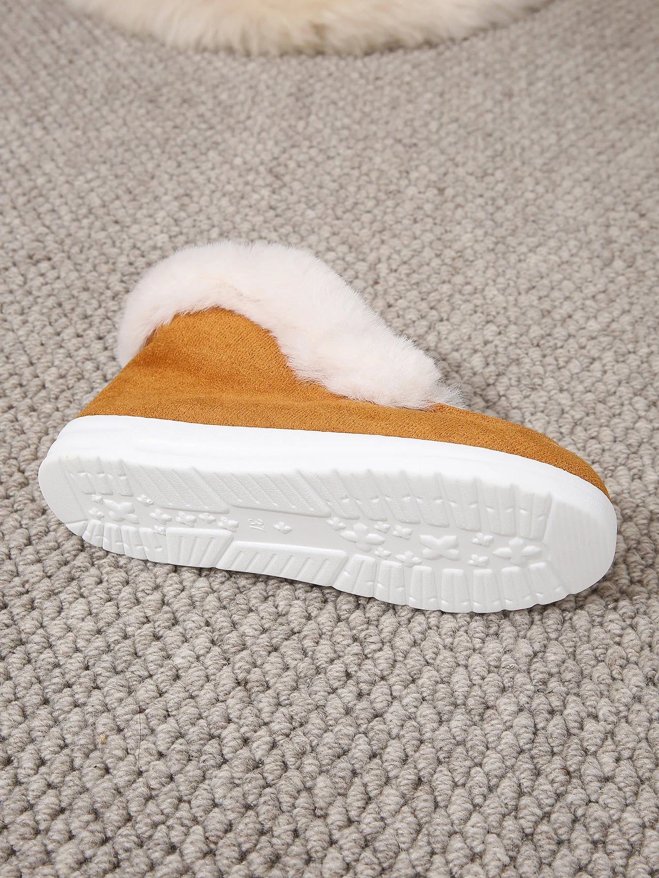 SnowLivia | Women’s Warm Plush Slip-On Snow Boots