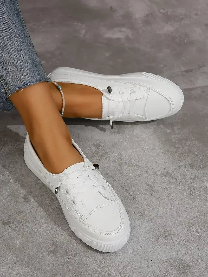 Solevia - Women's Casual Round Toe Flat Shoes with Lace-Up Design