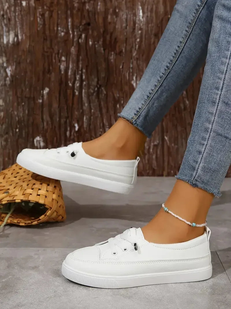 Solevia - Women's Casual Round Toe Flat Shoes with Lace-Up Design