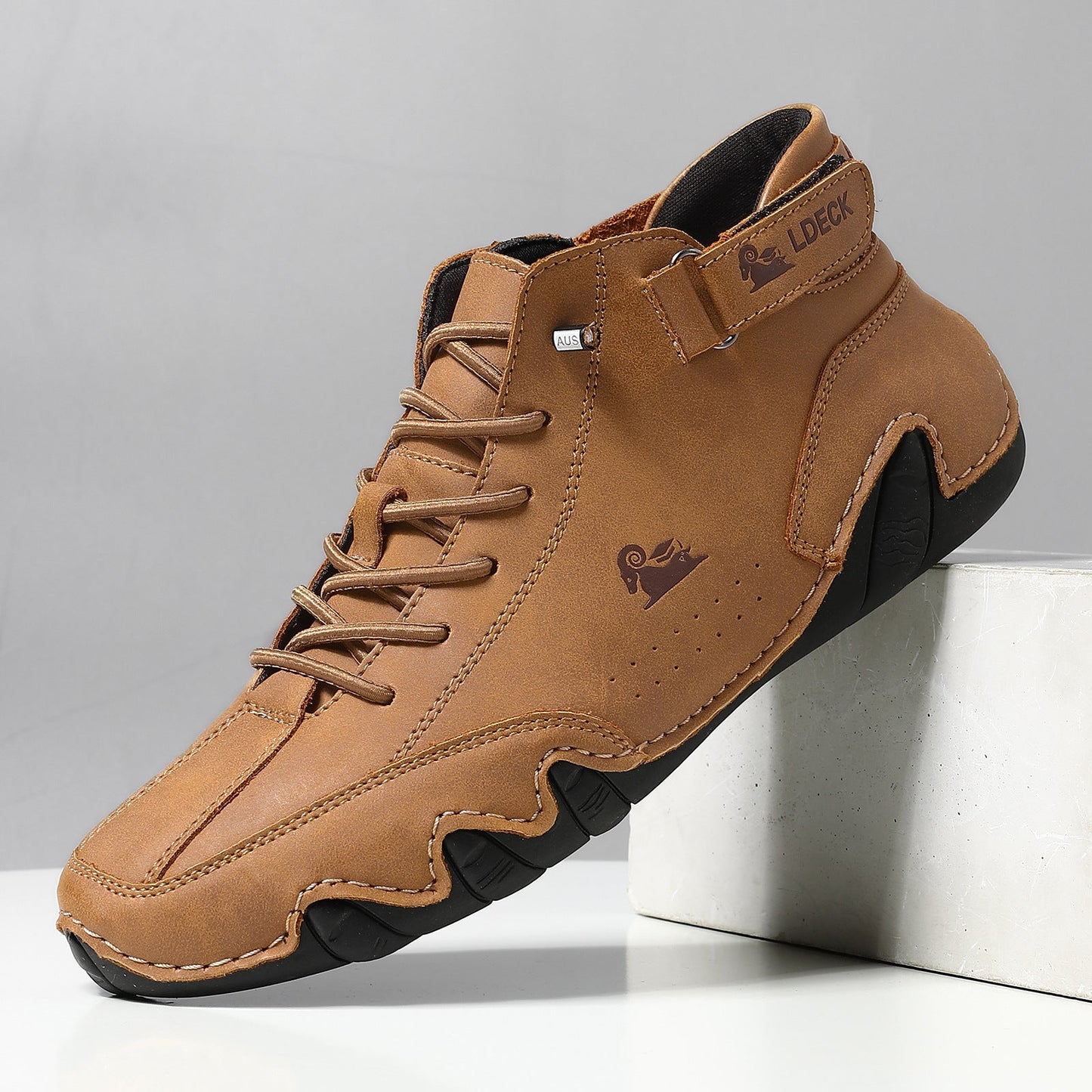 LDeck - Waterproof and breathable orthopedic shoes