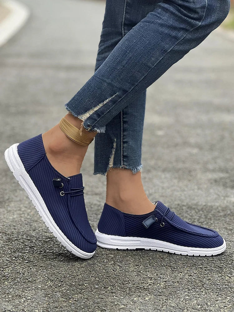 Veloura™ | Women’s Casual Lace-Up Flats