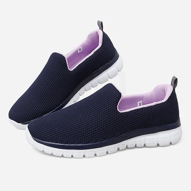 AirStride™ | Women’s Breathable Slip-On Wide Sneakers