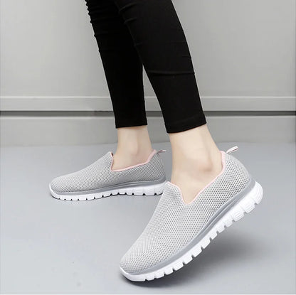AirStride™ | Women’s Breathable Slip-On Wide Sneakers