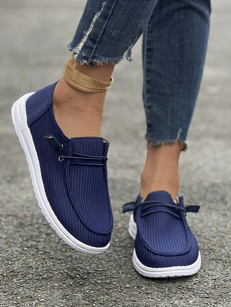 Veloura™ | Women’s Casual Lace-Up Flats