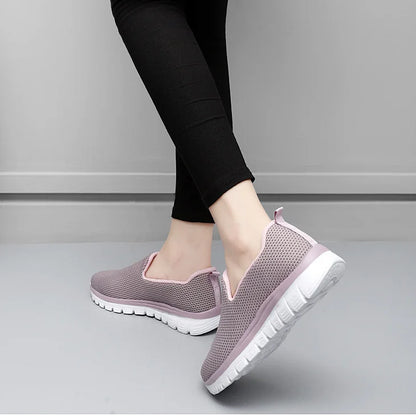 AirStride™ | Women’s Breathable Slip-On Wide Sneakers