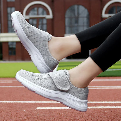 Step™ | Unisex Wide Fit Sneakers