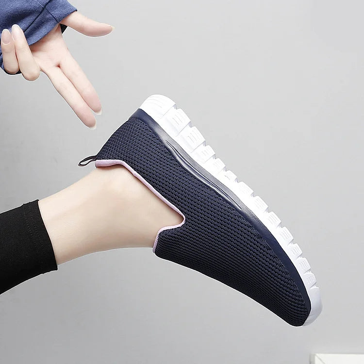 AirStride™ | Women’s Breathable Slip-On Wide Sneakers