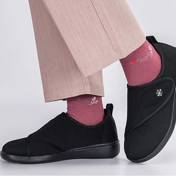 LUMINA™ | Women’s Wide Toe Shoes  - Soft Sole