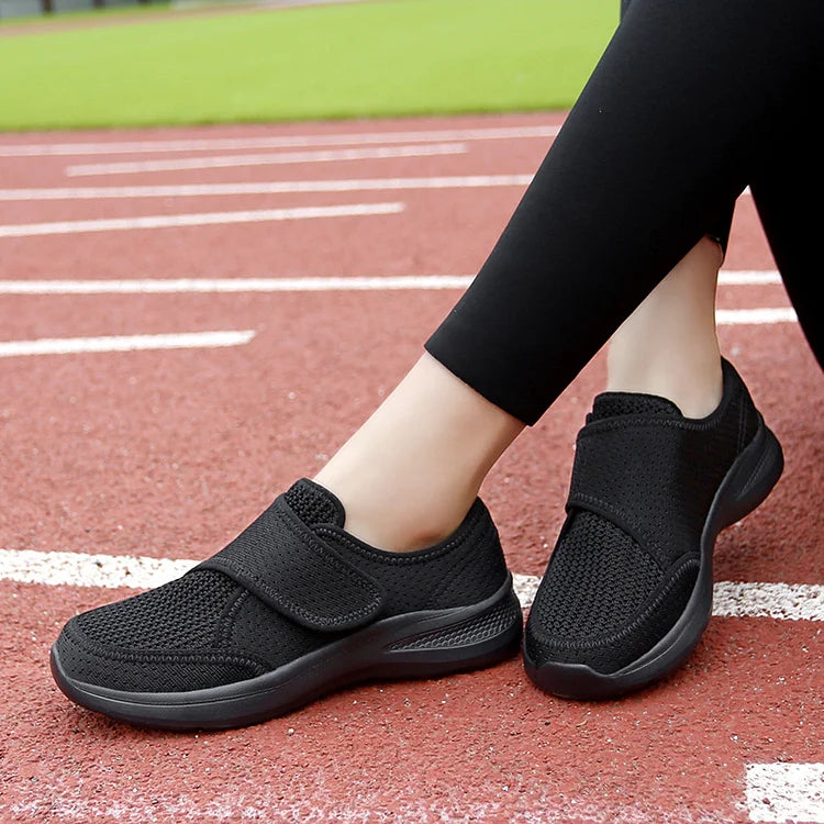 Step™ | Unisex Wide Fit Sneakers