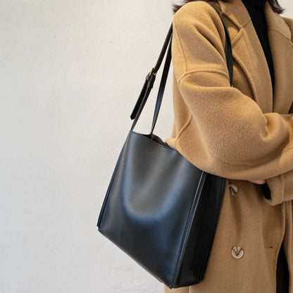 Veltara™ | Large Tote – Versatile Shoulder Bag