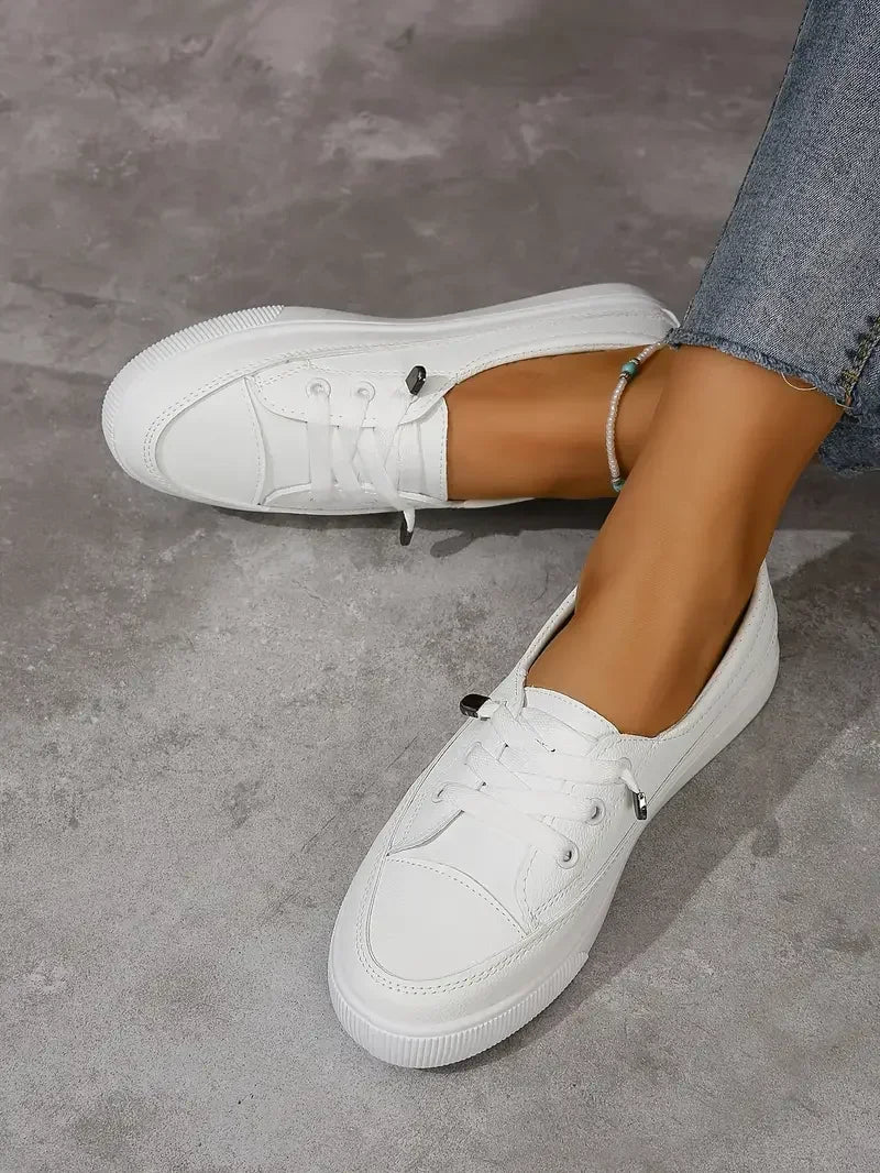 Solevia - Women's Casual Round Toe Flat Shoes with Lace-Up Design