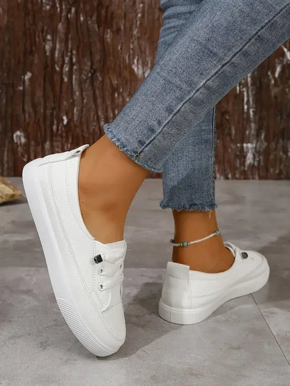 Solevia - Women's Casual Round Toe Flat Shoes with Lace-Up Design