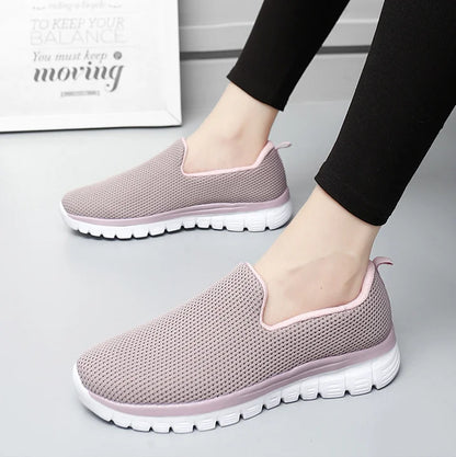 AirStride™ | Women’s Breathable Slip-On Wide Sneakers