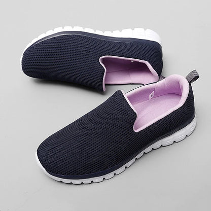 AirStride™ | Women’s Breathable Slip-On Wide Sneakers