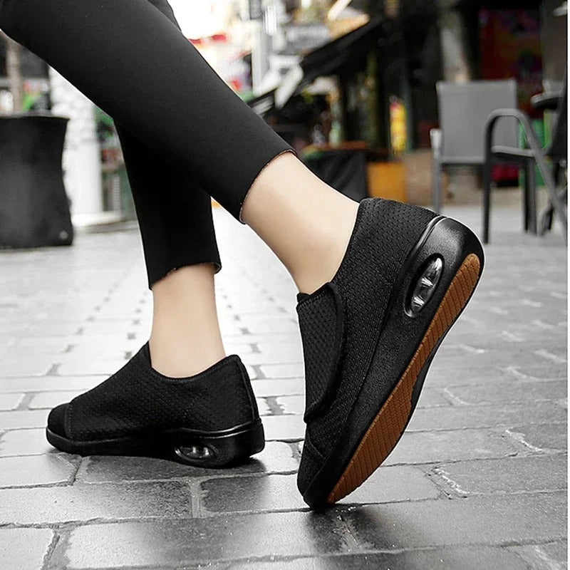 Stride™ | Wide Fit Diabetic Shoes – Non-Slip