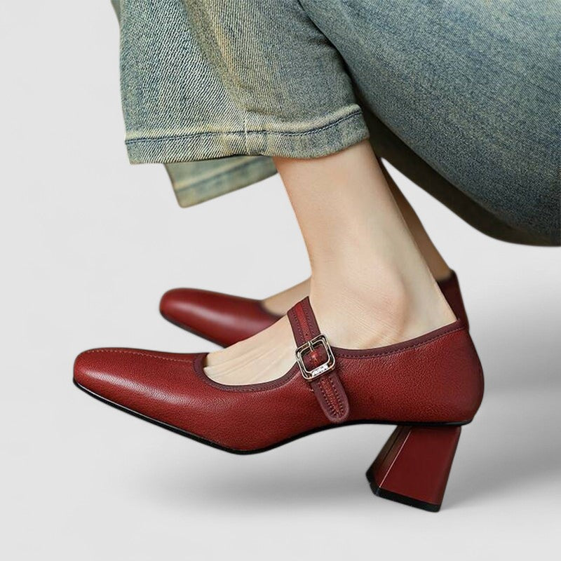 Hyreanne | Vintage Mary Jane Heels