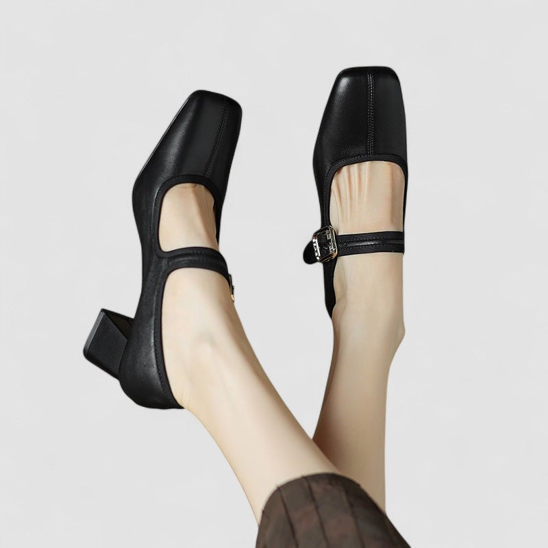 Hyreanne | Vintage Mary Jane Heels