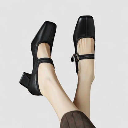 Hyreanne | Vintage Mary Jane Heels